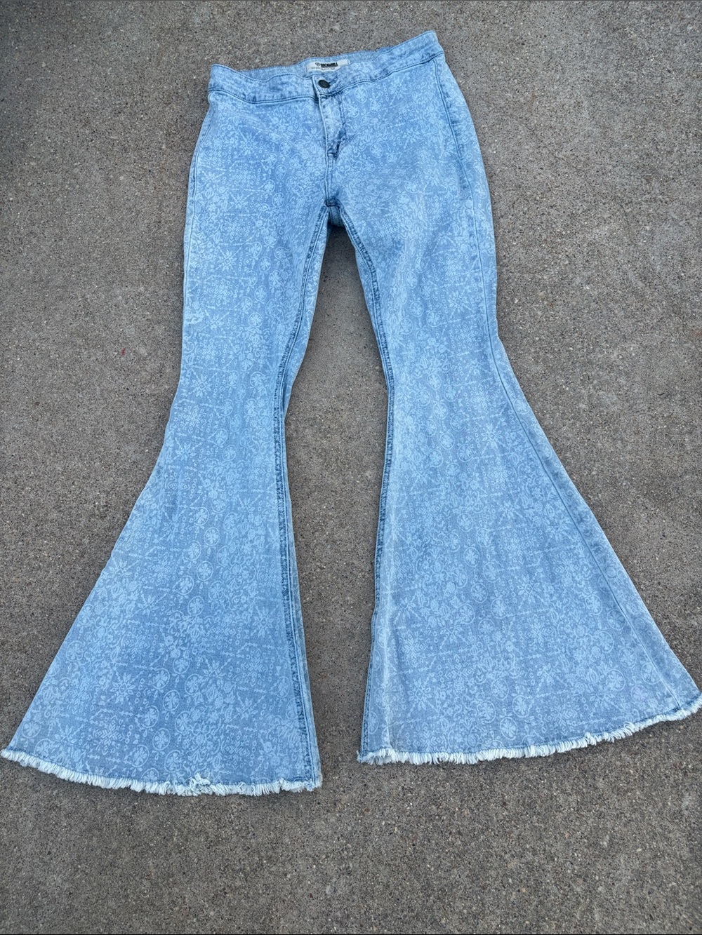 Rock & Roll Denim Light Wash Floral-Print Flare Jeans - Women size 30 x 32